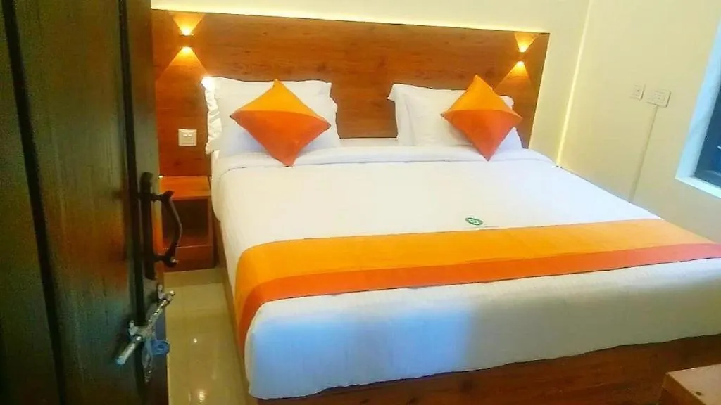 4 Rooms Individual Cottage Near Attukad Waterfalls - Hall, 4Bed Room Delux, Falls View, Located At Tea Etstae Devikolam Villa
